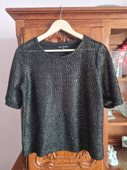 Ubrania w rozmiarze 44