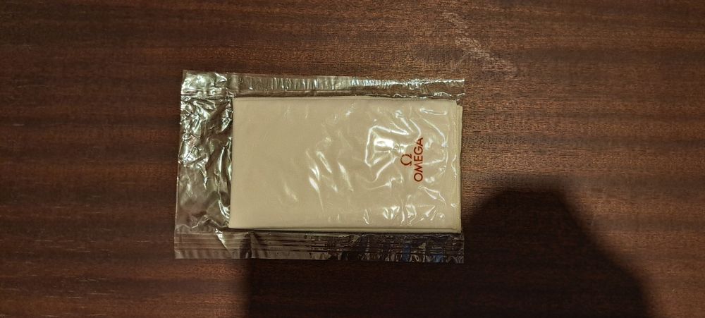 Luvas e pano da Omega (SELADO)