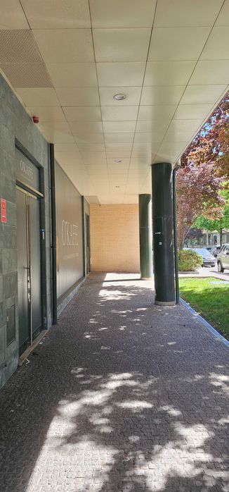 Loja / Escritório / Fração - 53m2 (licença para comércio / serviços em Paranhos - Porto ( Junto LIDL )