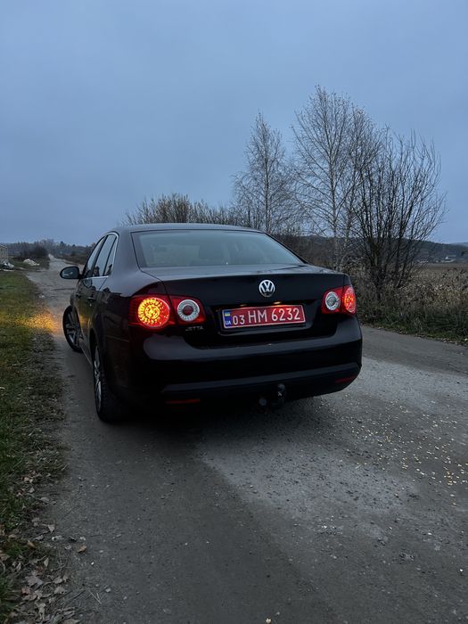 Volksvagen Jetta  Automat 90kw
