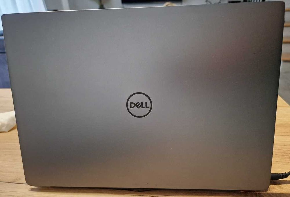 Dell Vostro 5490