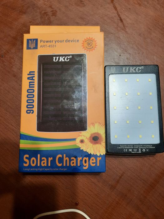 Power bank с Солнечной зарядкой и светодиодным модулем