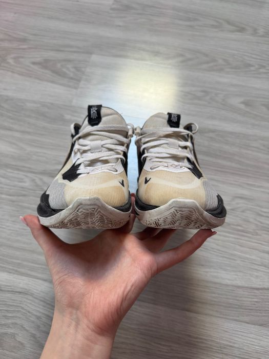 Buty do koszykówki Nike Kyrie 5 rozmiar 44.5