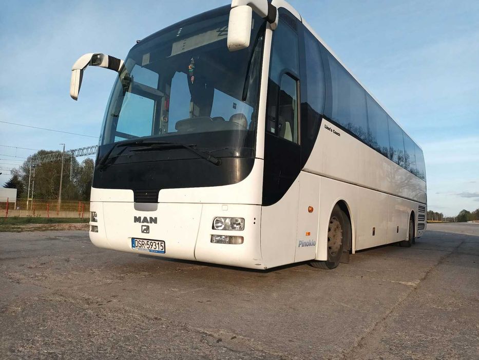Wynajem autokaru, przewóz osób