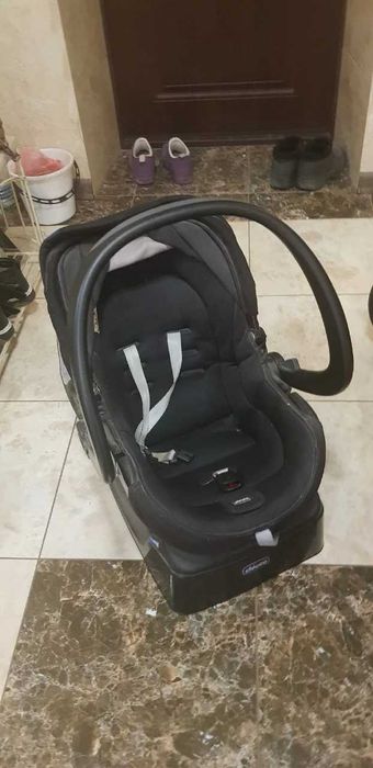 Продам коляску CHICCO