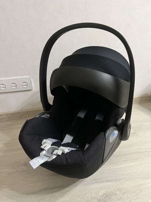 Комплект автокрісло CYBEX CLOUD Z i-SIZE та база Cybex Z isofix