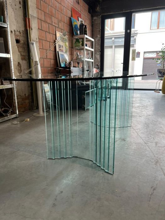 Piękny szklany stół Tonelli design