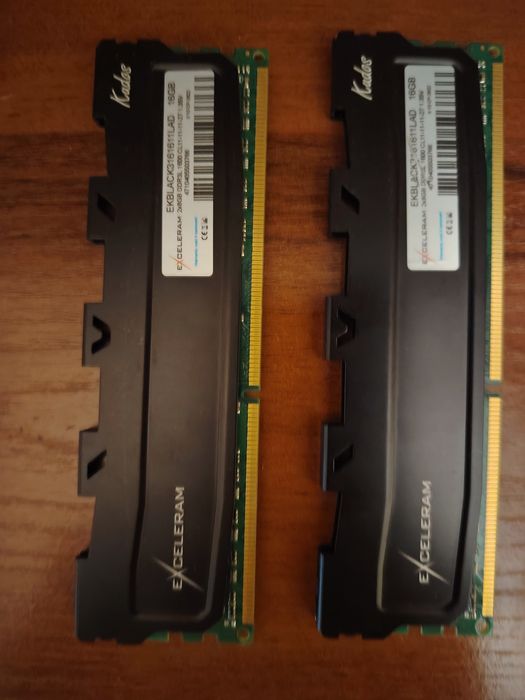 Продаю две DDR3, по 8 GB