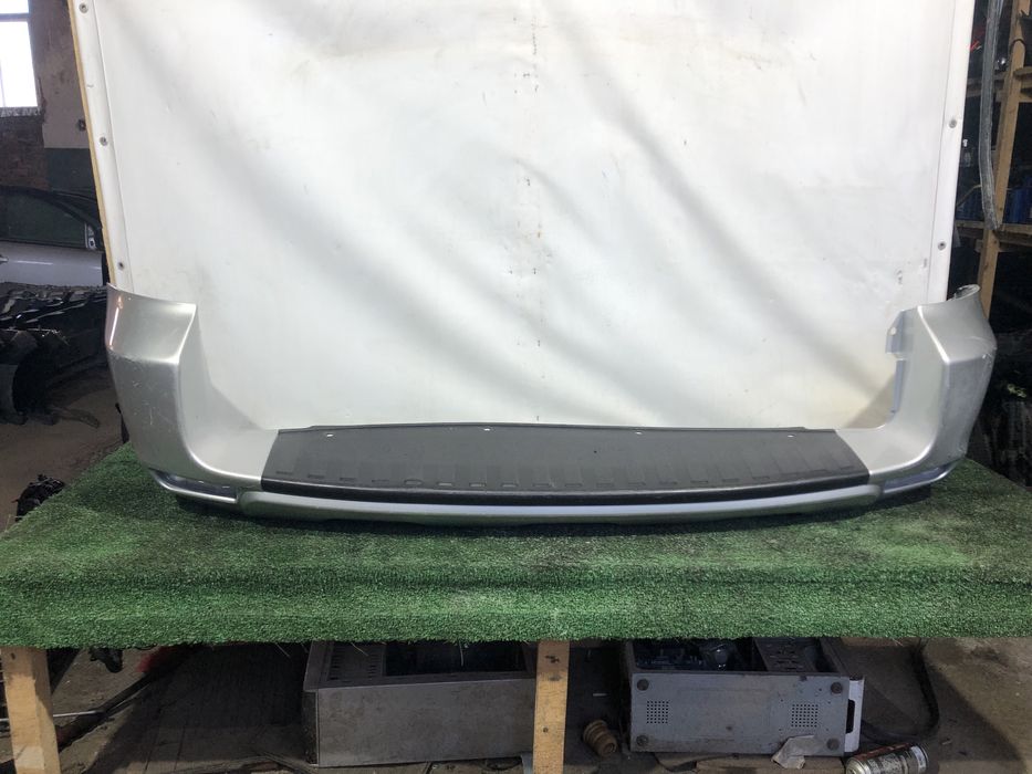 Бампер задній тойота хайландер toyota highlander 10-13 оригінал