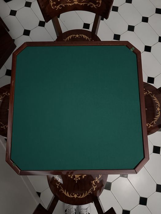 Mesa de jogo estilo inglês