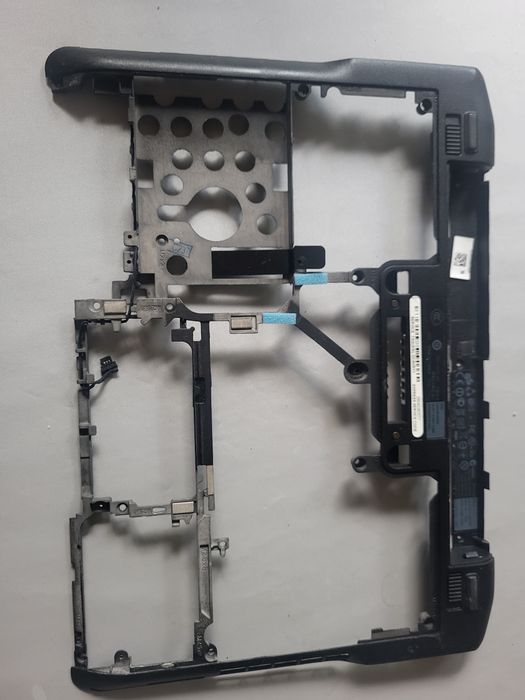 Sprzedam obudowe kadlubek do laptopa DELL Latitude E6230 P14T