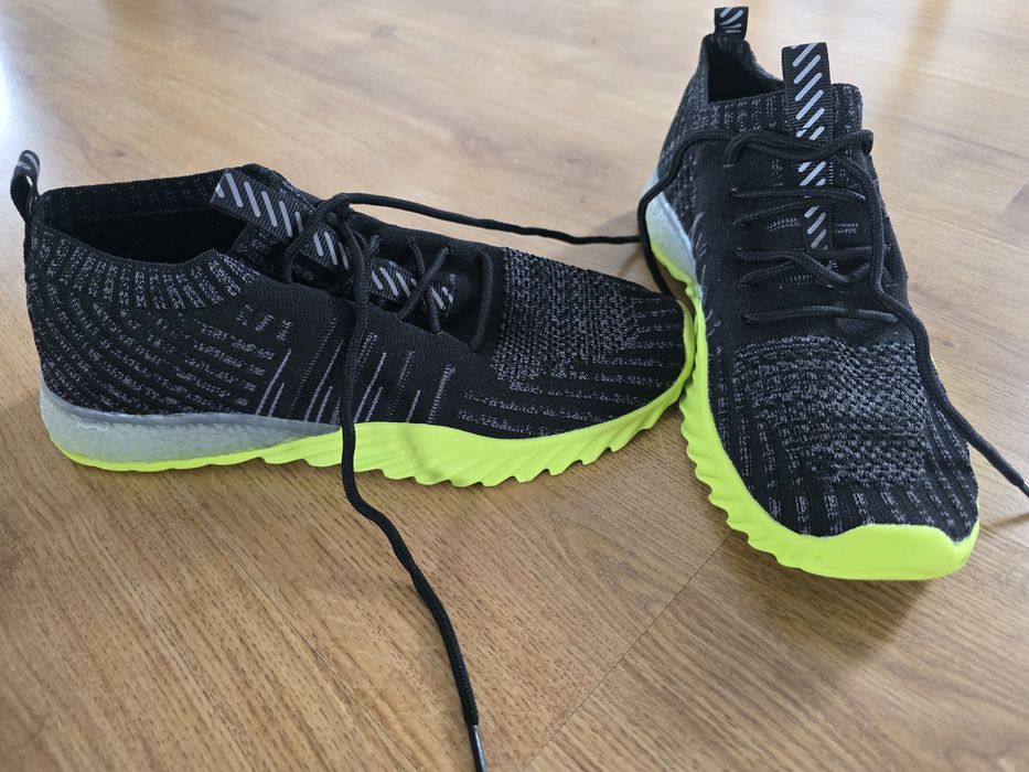 Sprzedam buty chłopięce 39 rozmiar