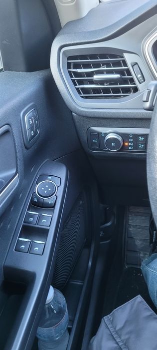 Продам Ford Escape