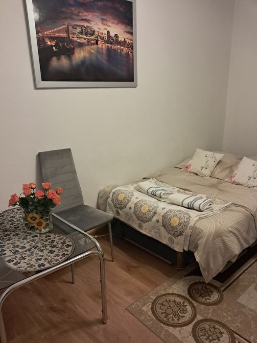 Samodzielne mieszkanie 2-pokojowe pod Wawelem na krótki termin.45m.