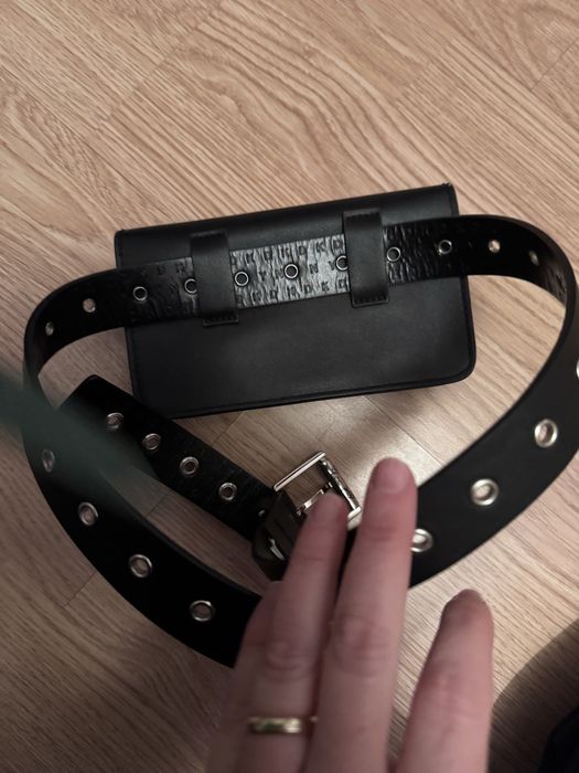 DKNY torebka na telefon