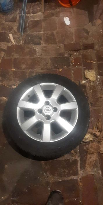 Opony zimowe  uzywane jak nowe