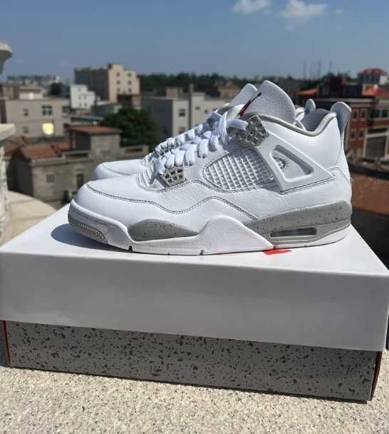 Jordan 4 Retro White Oreo (2021) 44