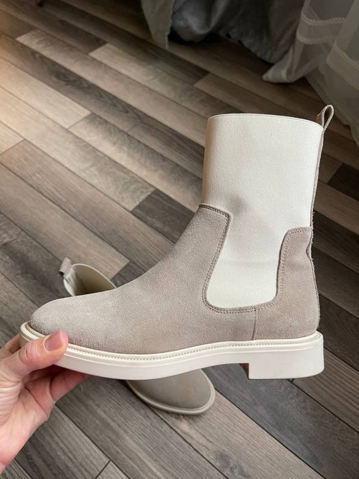 Жіночі черевики, натуральна замша