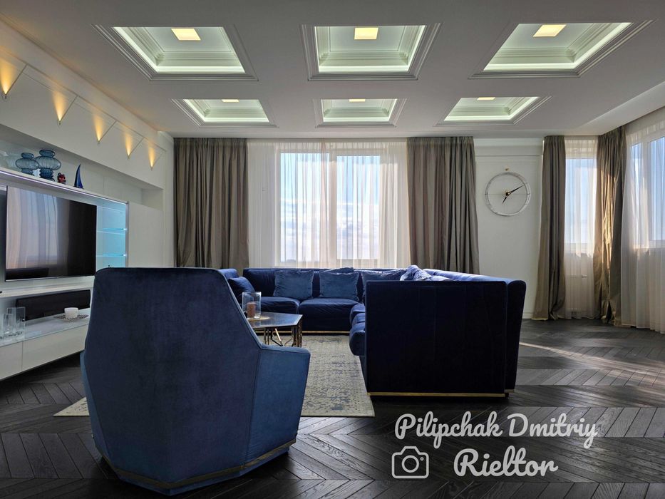 ЖК на Жуковского 3-Г. 265 м². Парк Резиденс Маяк Loft Project IQ House
