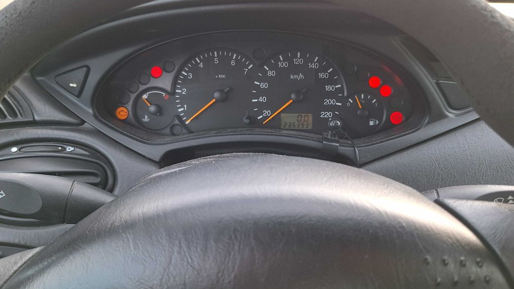 Ford Focus 1.4 Gasolina 2001 235000Km