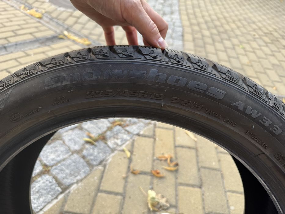 225/40/R19 Нова резина / в БУ 1 місяц.