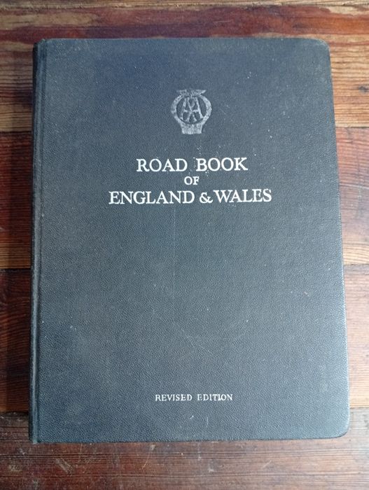Livro Raro Vintage "AA Road Book of England & Wales" - Edição Revista