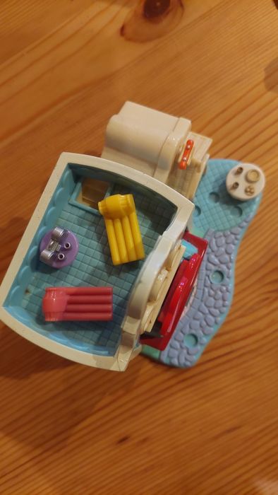 Polly Pocket Daisy's Boutique 1996 with original Minnie