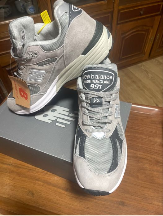 New Balance 991v2