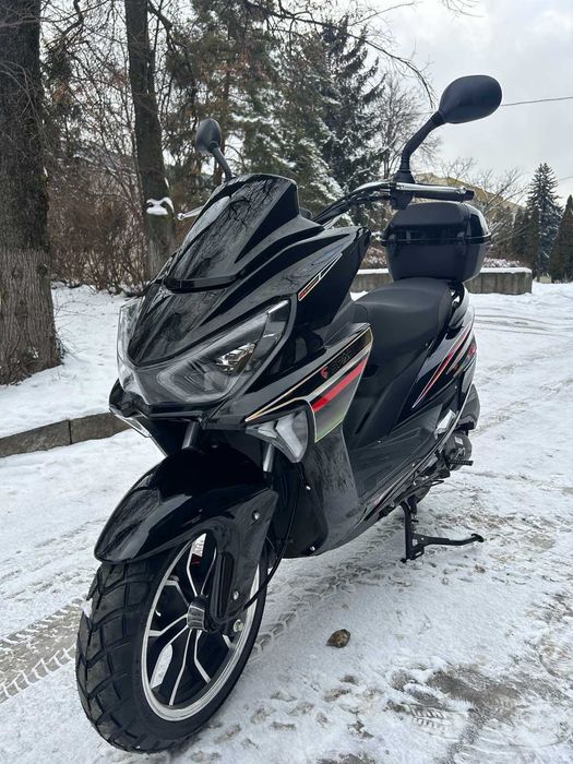 Скутер SPARK SP150S-18
