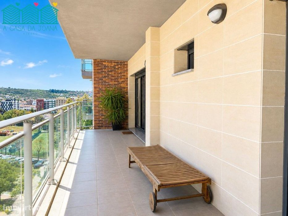 Apartamento T2 com Lugar de Garagem em Odivelas