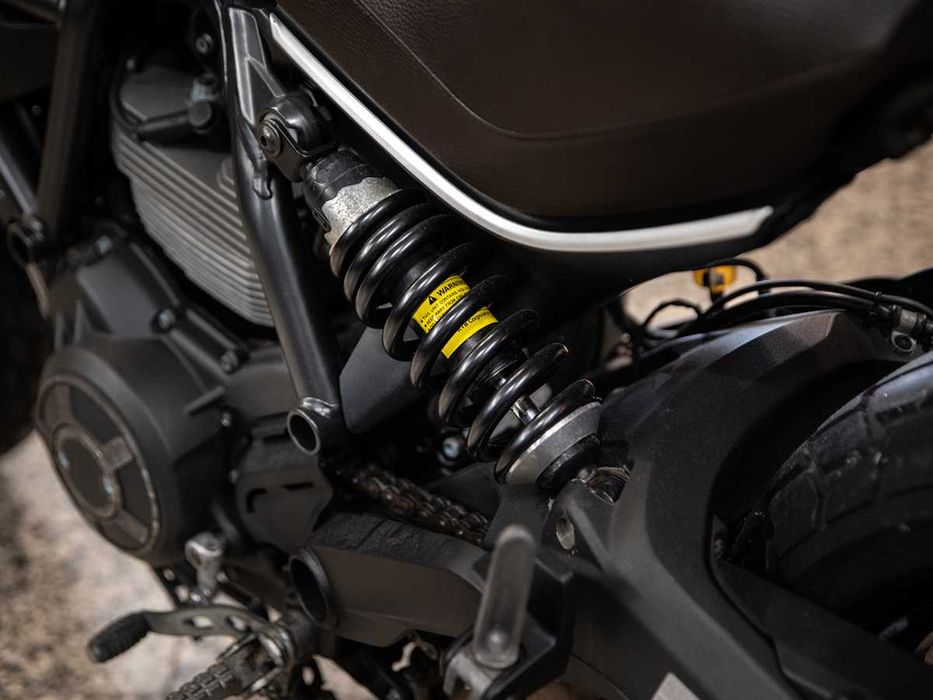 Ducati Scrambler 800 com apenas 3090 Kms ( Reservada )