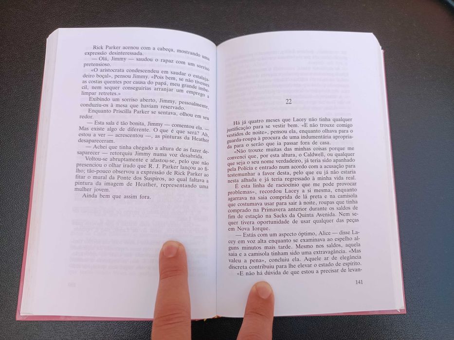 Livro "Finjam que não a vêem", Mary Higgins Clark