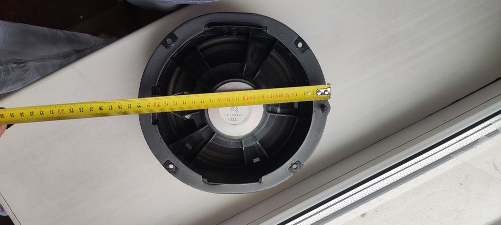 Динамики (мидбасы) audi a4 2017 (рестил)