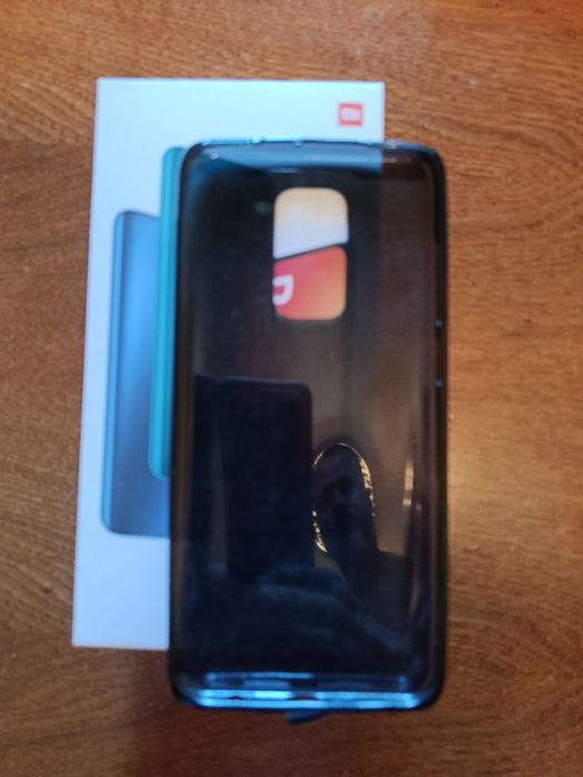 Смартфон Redmi Note 9