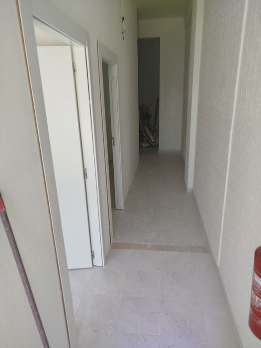 Armazém para alugar na Amadora/Brandoa. com 8m2, 10m2 e 20m2.  Com água e energia incluída.  Guardar ferramentas, móveis, trabalhos.  Apartir de 350€
