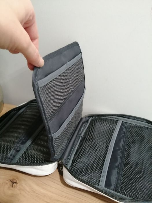 Kosmetyczka organizer na próbki kosmetyki Oriflame + gratis