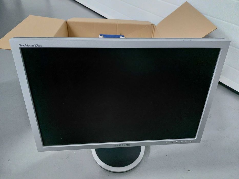 Sumsung SyncMaster 205BW ( Monitor TFT-LCD de 20") Resolução 1680x1050