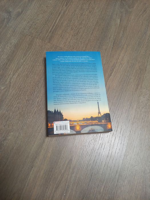 Livro "Retrato de uma desconhecida "