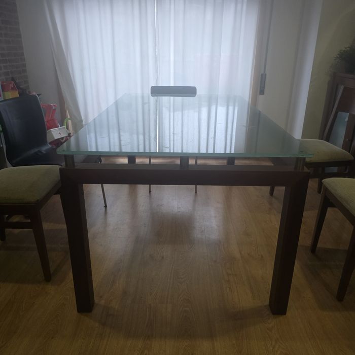 Mesa de sala em vidro