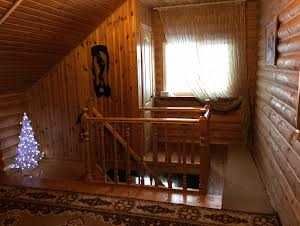Здається в оренду великий деревяний будинок. Вишеньки.