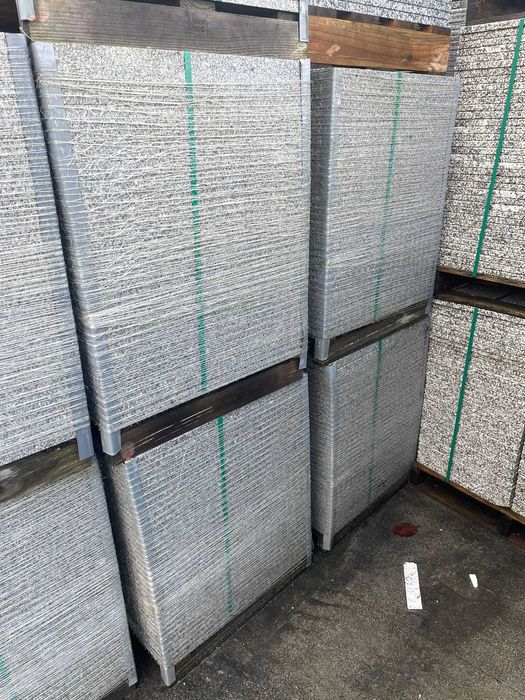 Granito Cinza satinano a 3 cm esp.