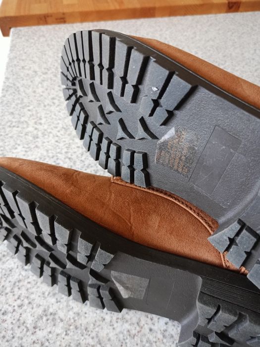 Ładne brązowe buty