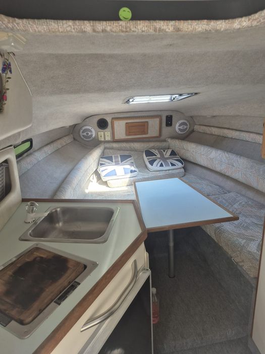 Sea Ray 230 Sundancer jacht motorowy łódź Okazyjna cena