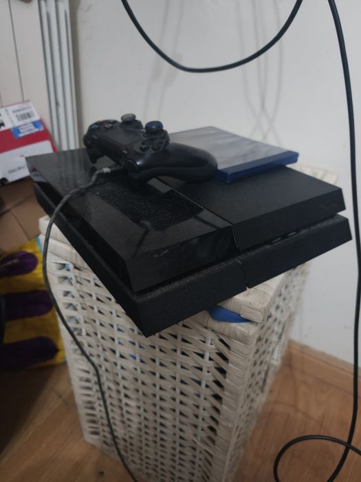 Consola Ps4 500gb jailbreak Blu ray 12.52 Goldhen