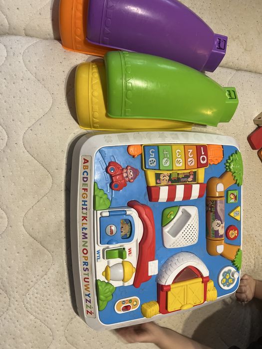 Stoliczek edukacyjny fisher price