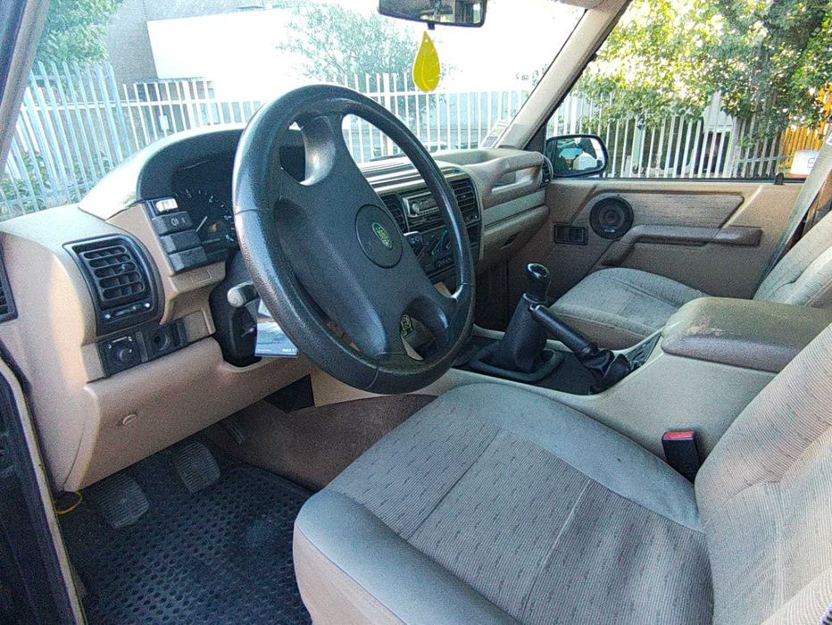 Vendo Land Rover em muito bom estado, todo original.