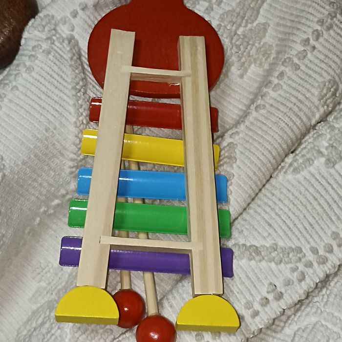 Xilofone em forma de Joaninha com pauzinhos para crianças pequenas