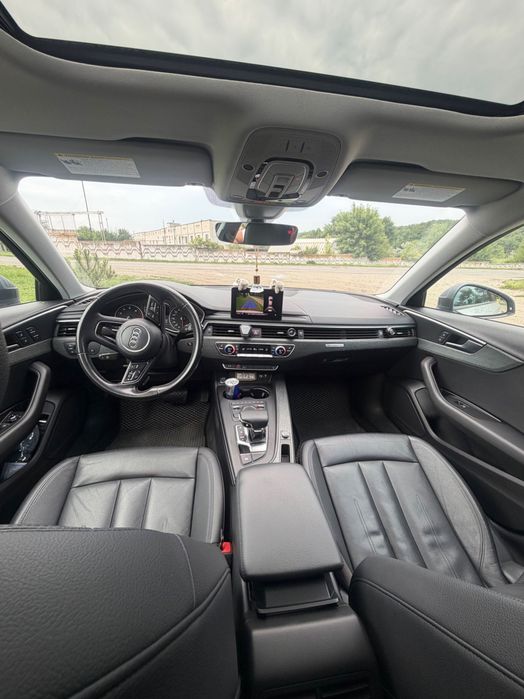 Автомобиль Audi A4B9