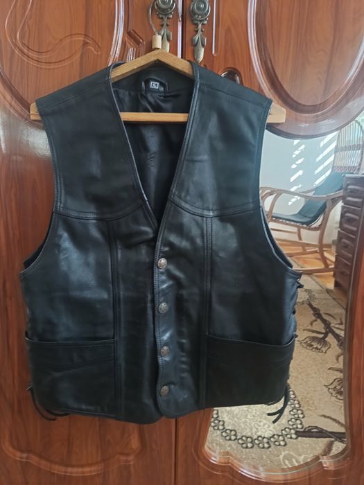 Продам мото желетку розмір ,xl