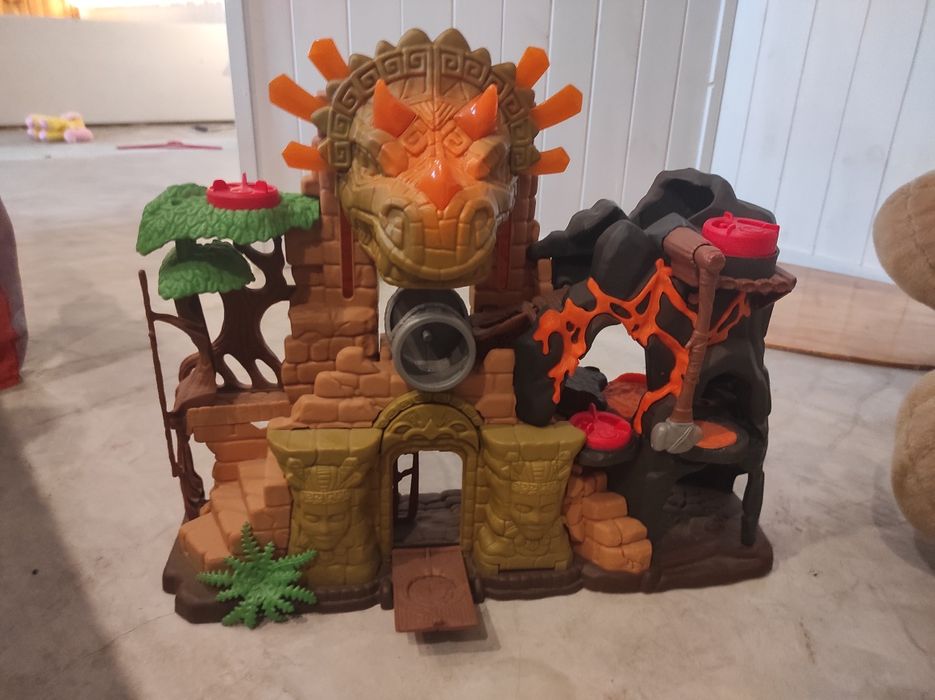 Dino Fortress Dinossaur